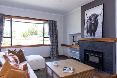 Photo of property in 25 Main Road, Pleasant Point, 7903