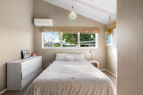 Photo of property in 11 Holyrood Street, Taradale, Napier, 4112