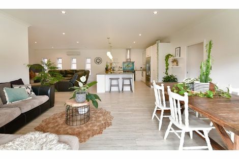 Photo of property in 32 Noakes Hill Road, Puhoi, Warkworth, 0994