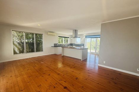 Photo of property in 90 Arran Road, Browns Bay, Auckland, 0630