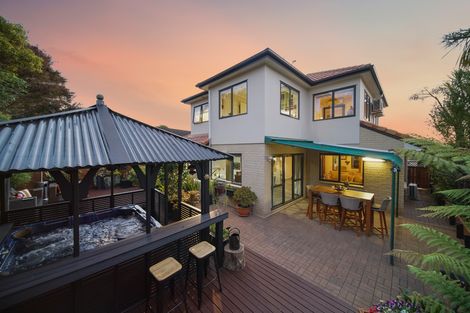 Photo of property in 20 Heyington Way, East Tamaki Heights, Auckland, 2016