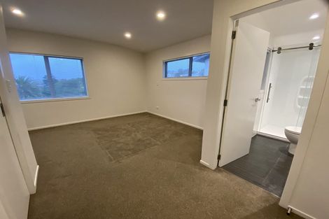 Photo of property in 61u5 Black Rock Road, Newlands, Wellington, 6037