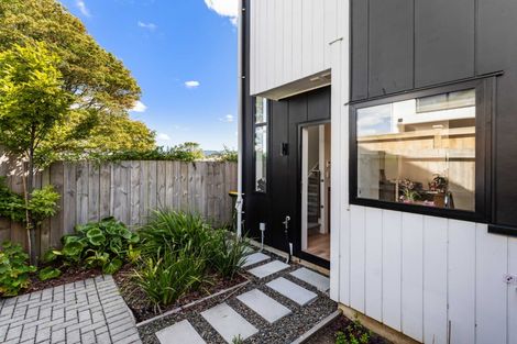 Photo of property in 8/28 Smythe Road, Henderson, Auckland, 0612