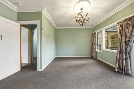 Photo of property in 360 Kaikorai Valley Road, Bradford, Dunedin, 9011