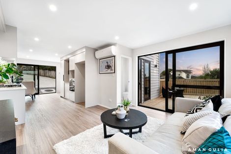 Photo of property in 26-28 Pomaria Road, Henderson, Auckland, 0610