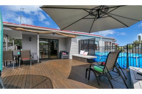 Photo of property in 38 Sailfish Drive, West Harbour, Auckland, 0618