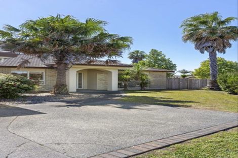 Photo of property in 28 Craigavon Drive, East Tamaki, Auckland, 2013