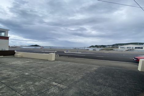 Photo of property in 230 The Esplanade, Island Bay, Wellington, 6023