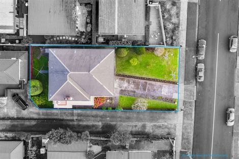 Photo of property in 1/53 Uxbridge Road, Mellons Bay, Auckland, 2014