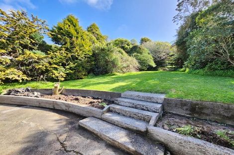 Photo of property in 118 Broderick Road, Johnsonville, Wellington, 6037