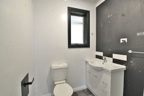 Photo of property in 96 South Road, The Glen, Dunedin, 9011