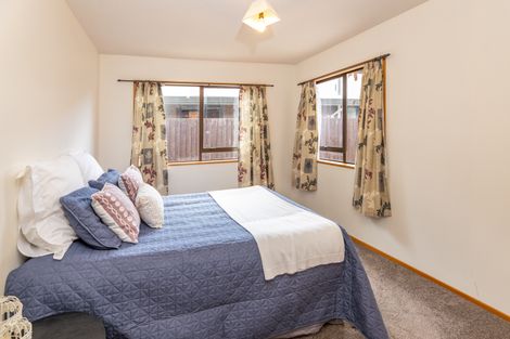 Photo of property in 9 Elsom Lane, Avonhead, Christchurch, 8042