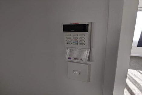 Photo of property in 1b Pollen Street, Johnsonville, Wellington, 6037