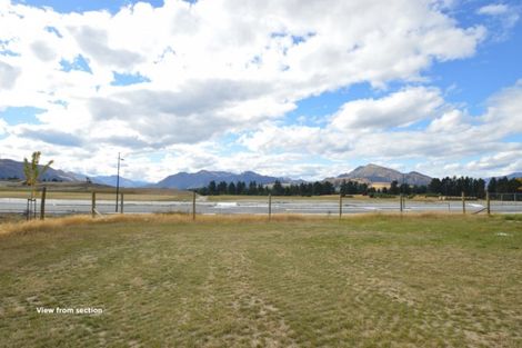 Photo of property in 5 Matakanui Lane, Wanaka, 9305