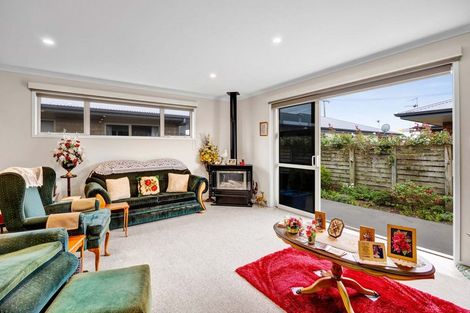 Photo of property in 28 Princes Street, Hawera, 4610