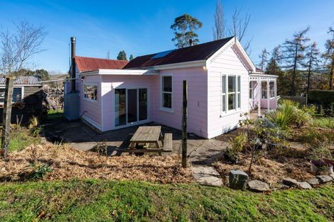 Photo of property in 36 Pensher Street, Waitahuna, Lawrence, 9593