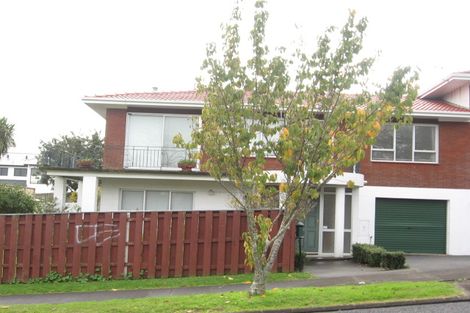 Photo of property in 2/56 Marriott Road, Pakuranga, Auckland, 2010