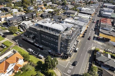 Photo of property in 304/110 Kitchener Road, Milford, Auckland, 0620