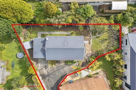 Photo of property in 16 Ross Crescent, Orewa, 0931