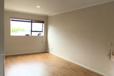 Photo of property in 8 Bruce Road, Glenfield, Auckland, 0629