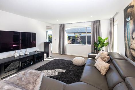 Photo of property in 15 Bargrove Close, Halswell, Christchurch, 8025