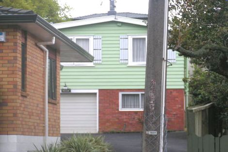 Photo of property in 1/17 Lyttelton Avenue, Forrest Hill, Auckland, 0620