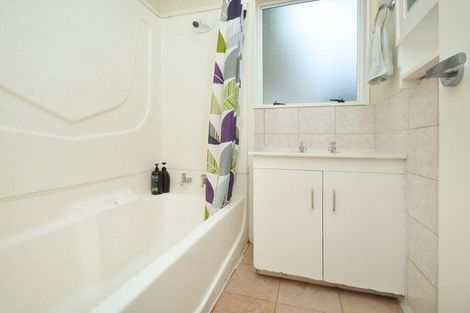 Photo of property in 176 Solar Road, Glen Eden, Auckland, 0602