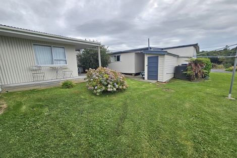 Photo of property in 1 Ngaio Street, Kaka Point, 9271