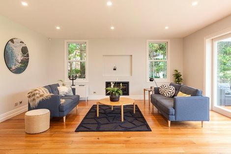 Photo of property in 10 Cape Vista Crescent, Pukekohe, 2120