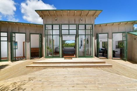 Photo of property in 1447 Old North Road, Helensville, 0875