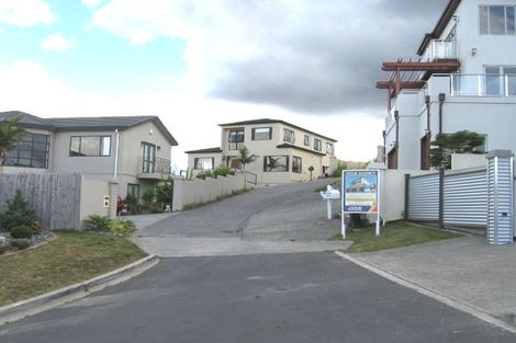 Photo of property in 11 Graceview Way, West Harbour, Auckland, 0618