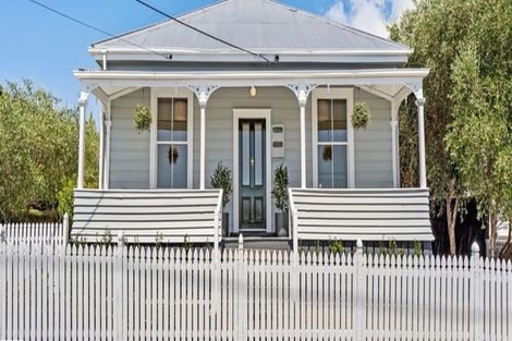 Photo of property in 12 Rodney Road, Northcote Point, Auckland, 0627