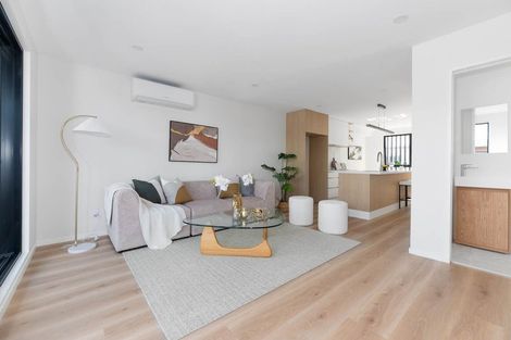 Photo of property in 2 Choice Avenue, Henderson, Auckland, 0612
