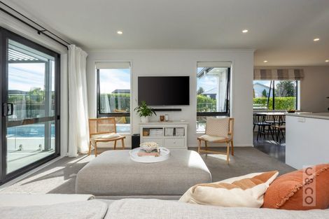 Photo of property in 19 Pohutukawa Parade, Riverhead, 0820