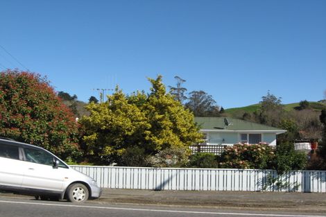 Photo of property in 14 Milne Street, Hunterville, 4730
