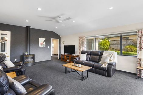 Photo of property in 52 Lorna Irene Drive, Raumati South, Paraparaumu, 5032