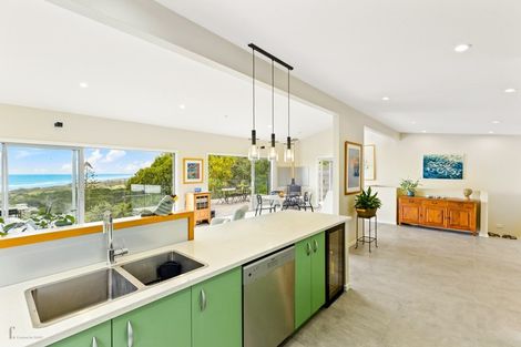 Photo of property in 52 Domain Crescent, Muriwai, Waimauku, 0881