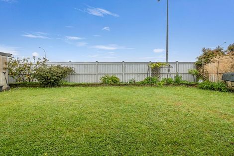Photo of property in 33 Pickaberry Avenue, Karaka, Papakura, 2113