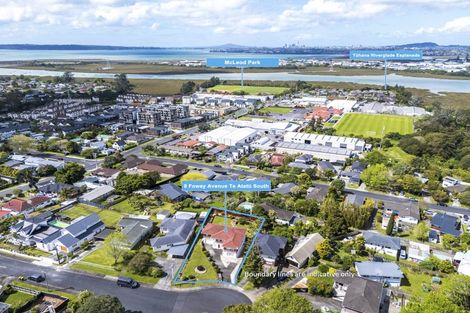 Photo of property in 8 Fowey Avenue, Te Atatu South, Auckland, 0610