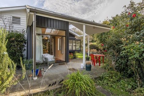 Photo of property in 15 Milnebank Street, Upper Riccarton, Christchurch, 8041