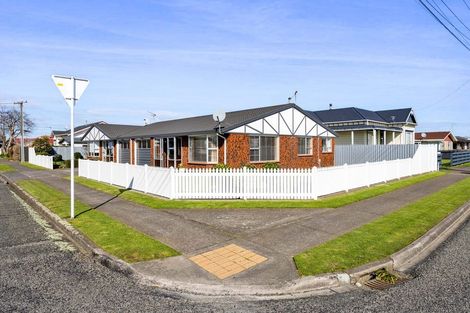 Photo of property in 19 Furlong Street, Hawera, 4610
