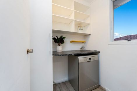 Photo of property in 92 Gallony Avenue, Massey, Auckland, 0614