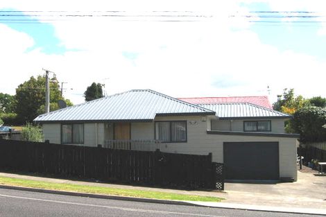 Photo of property in 37 Hutchinson Avenue, New Lynn, Auckland, 0600