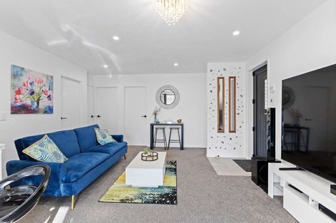 Photo of property in 6b Clerke Place, Marfell, New Plymouth, 4310