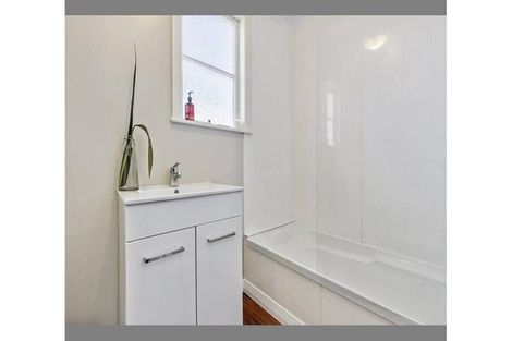 Photo of property in 66a Don Buck Road, Massey, Auckland, 0614