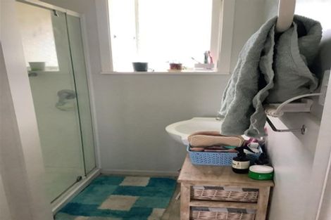 Photo of property in 18 Seaview Road, Glenfield, Auckland, 0629