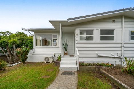 Photo of property in 2 Ironside Road, Johnsonville, Wellington, 6037