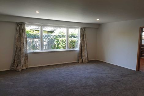 Photo of property in 6 Oakdale Street, Avonhead, Christchurch, 8042
