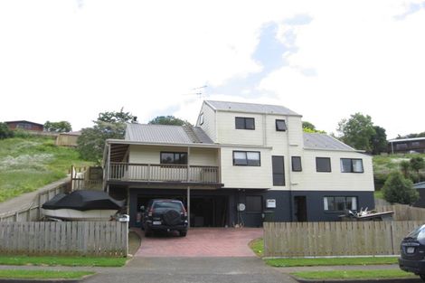 Photo of property in 16 Reynolds Road, Pukekohe, 2120