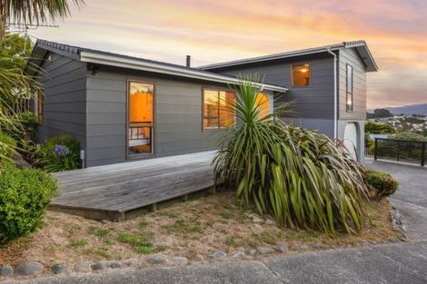 Photo of property in 5 Garboard Lane, Whitby, Porirua, 5024